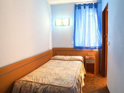 Hostal Xarau Cerdanyola del Valles Camera foto