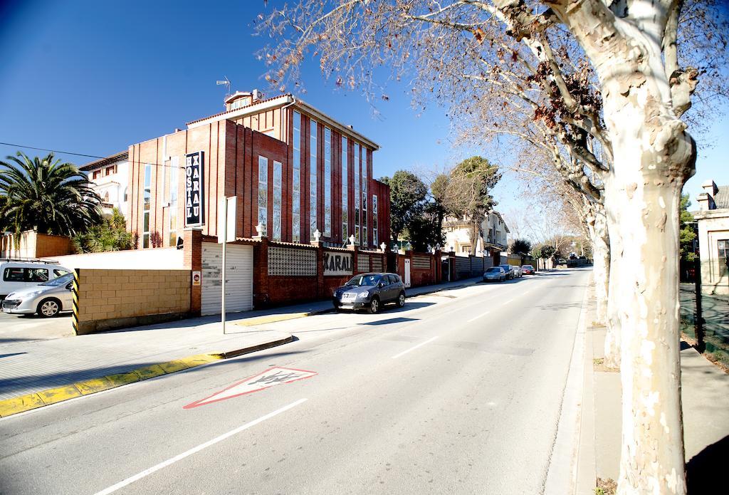 Hostal Xarau Cerdanyola del Valles Esterno foto